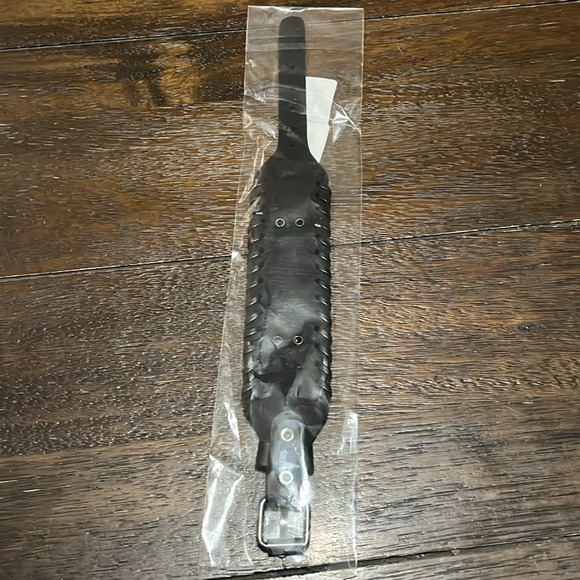 NEW Viking Rune Men's Wide Leather Bracelet - Picture 6 of 7